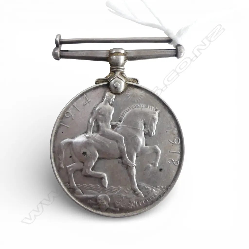 WWI SILVER VICTORY MEDAL TO 62735 RFLM E. MADIGAN N.Z.E.F. 32.81gms Image 1++