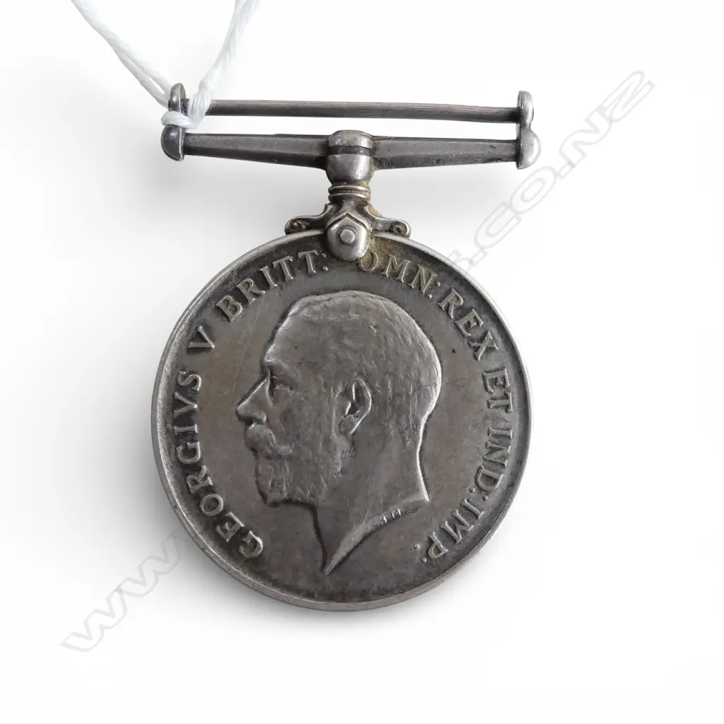 WWI SILVER VICTORY MEDAL TO 62735 RFLM E. MADIGAN N.Z.E.F. 32.81gms Image 1++