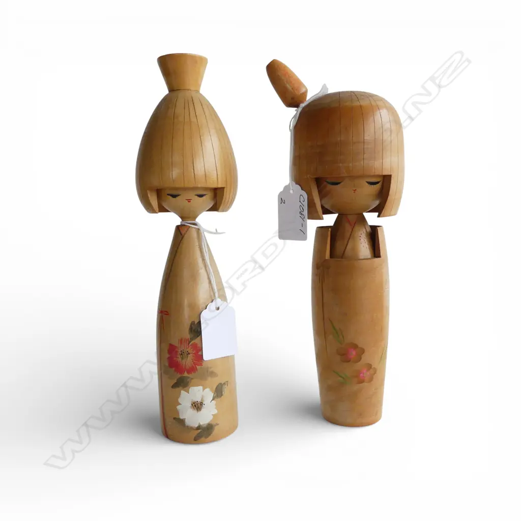 2 VINTAGE KOKESHI DOLLS, one signed 1947, H.240mm Image 1++