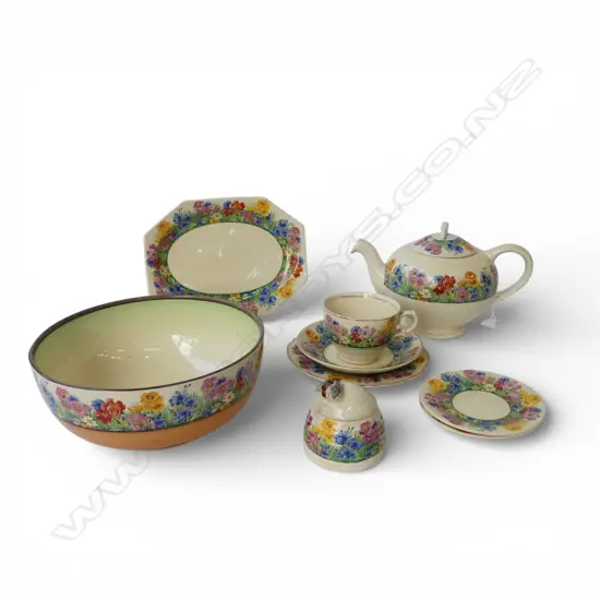 ROYAL STAFFORDSHIRE 'HONEY GLAZE' TEA CHINA