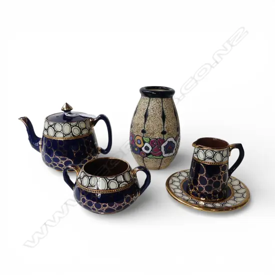 4 PCE BURSLEM TEA SET + AMPHORA VASE H.170mm