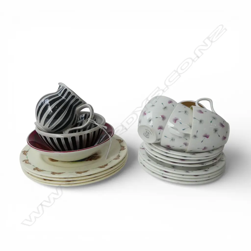 POOLE BOWL, 4 PCE RYE POTTERY + THISTLEDOWN CHINA Image 1++