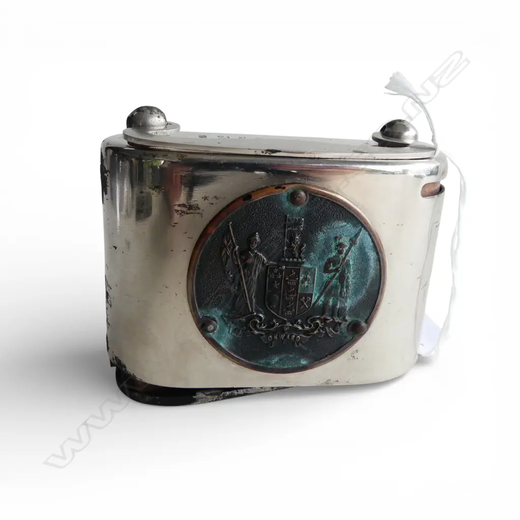 VINTAGE NEW ZEALAND POST OFFICE SAVINGS BANK METAL MONEY BOX coin slot, key, in box Image 1++