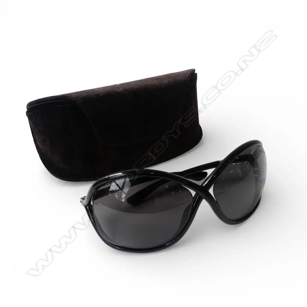 PR TOM FORD SUNGLASSES, CASED Image 1++