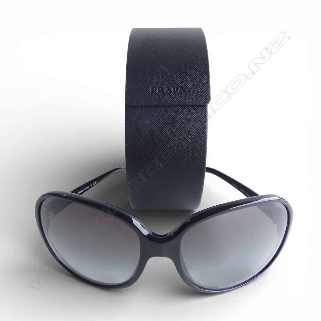 PR BOXED 'PRADA' SPR 26L BLACK SUNGLASSES Image 1++