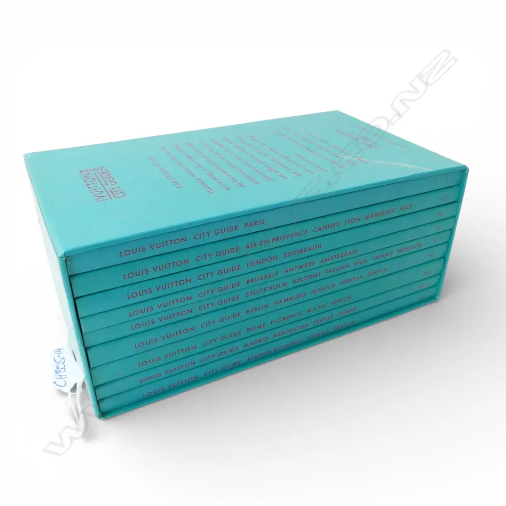2004 LOUIS VUITTON 9 VOL. CITY GUIDE - EUROPEAN CITIES  Image 1++