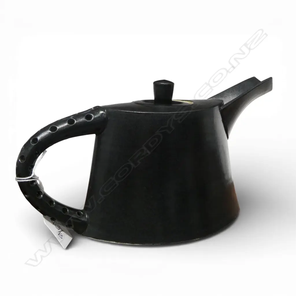 CHRIS WEAVER STUDIO POTTERY TEAPOT H.140mm hairline to base Image 1++