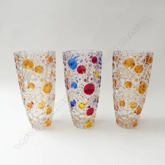 THREE ART GLASS VASE’S H20MM +/-