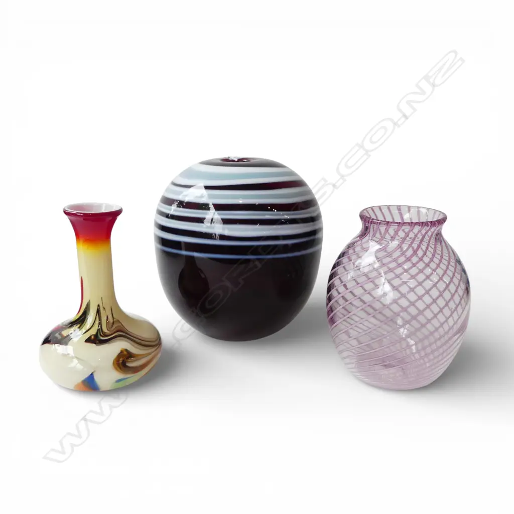 3 ART GLASS VASES H.210mm Image 1++