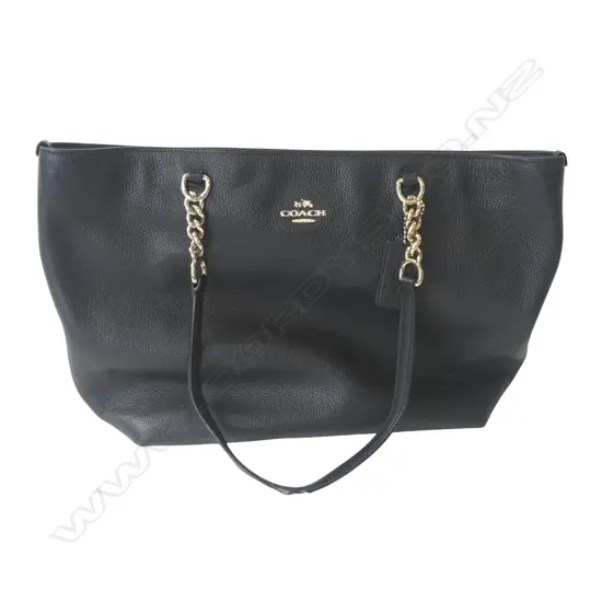 BLACK LEATHER COACH HANDBAG faults to handle