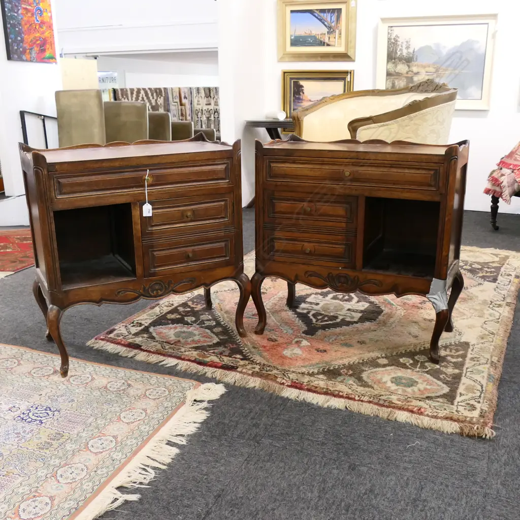 PR WOODEN FRENCH STYLE BEDSIDE DRAWERS (1 LEG REPAIRED) 590x310x630mm Image 1++