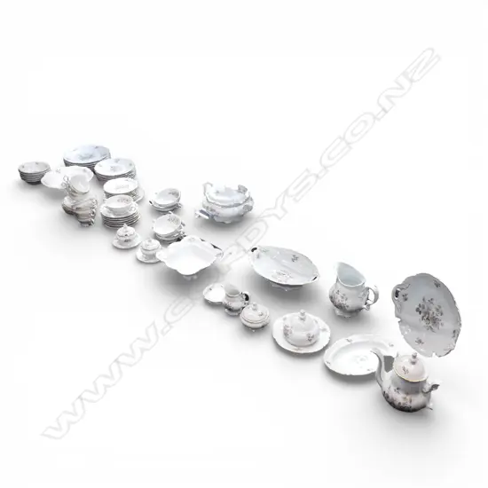 HUTCHENREUTHER 'SYLVIA' DINNER SERVICE 