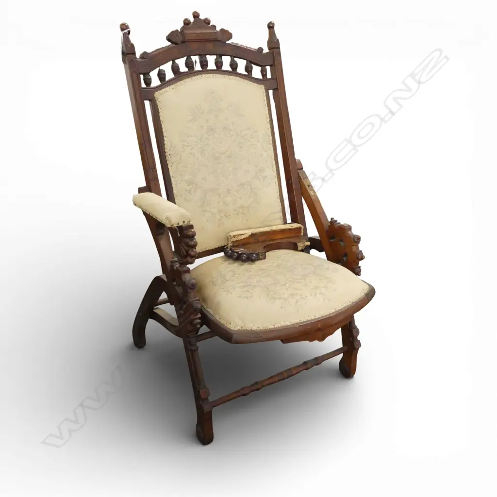 ANTIQUE FOLDING CHAIR, FAULTS Image 1++