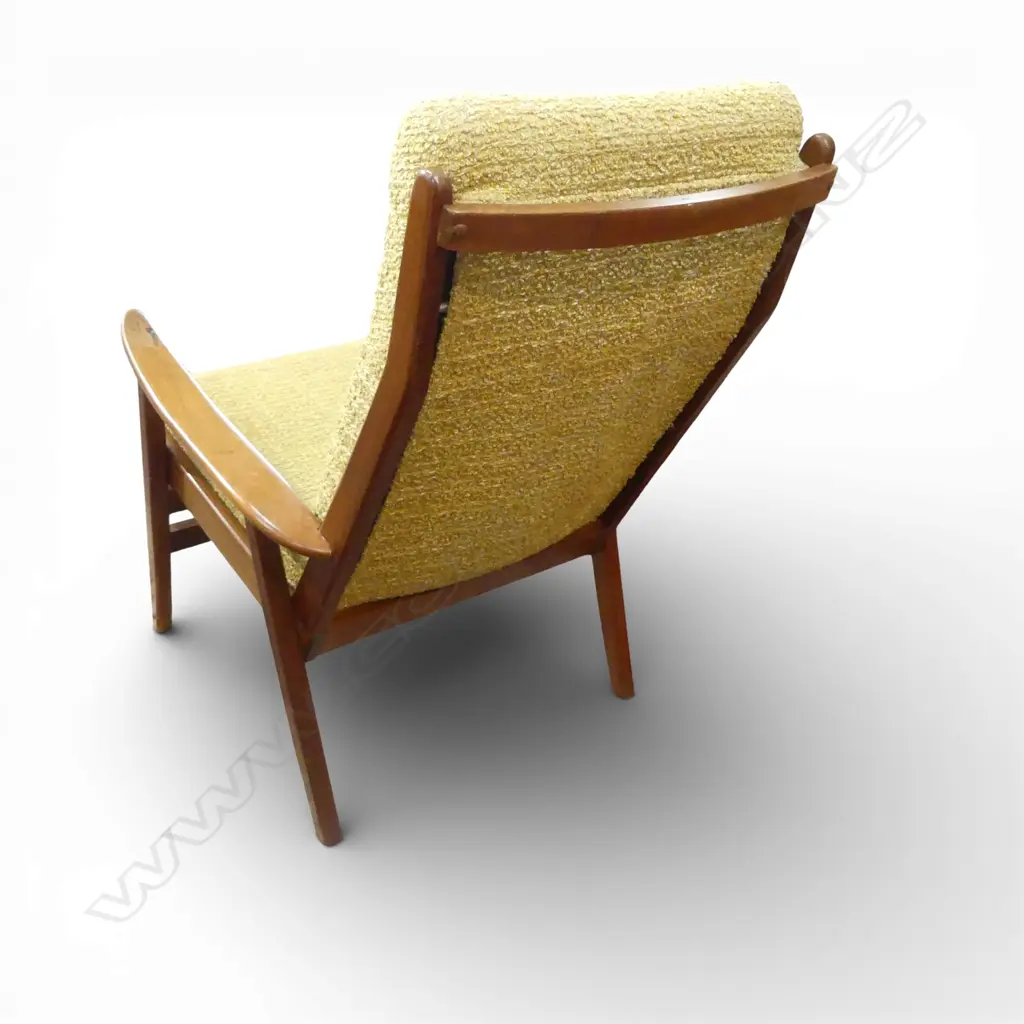 PR MID CENTURY / RETRO ARMCHAIRS Image 1++