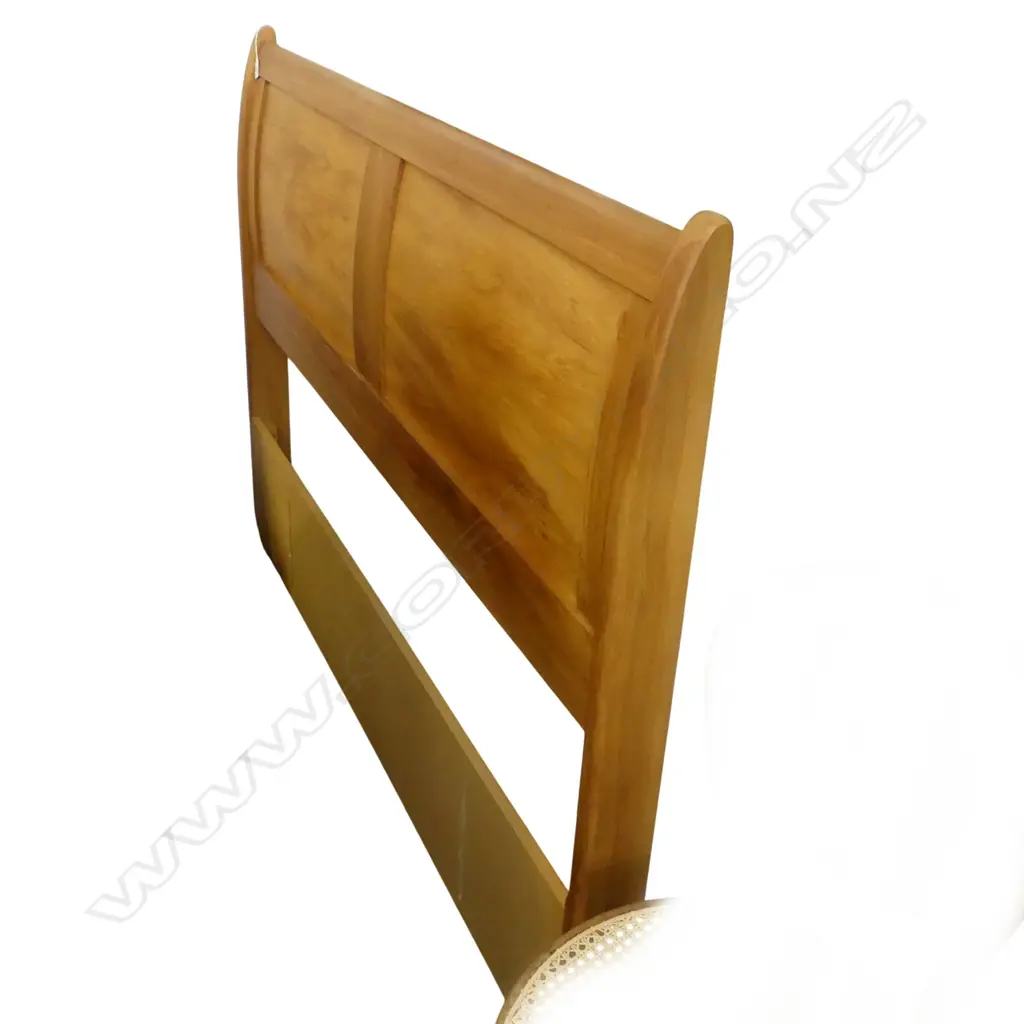 MODERN RIMU BEDHEAD W.1600mm H.1140mm Image 1++