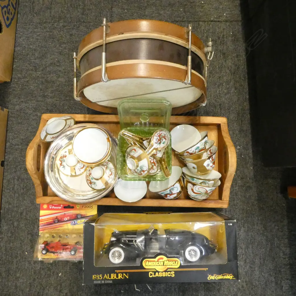 VINTAGE DRUM, TRAY, 2 BOXED MODEL CARS, etc Image 1++