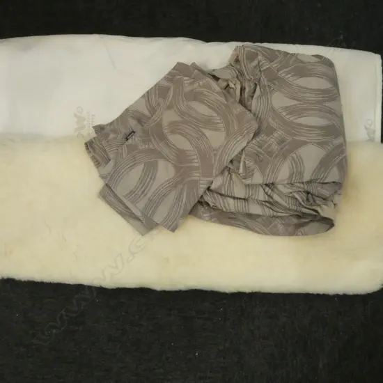 SINGLE WOOLREST BIOMAG MATTRESS COVER AND QUEEN DUVET COVER