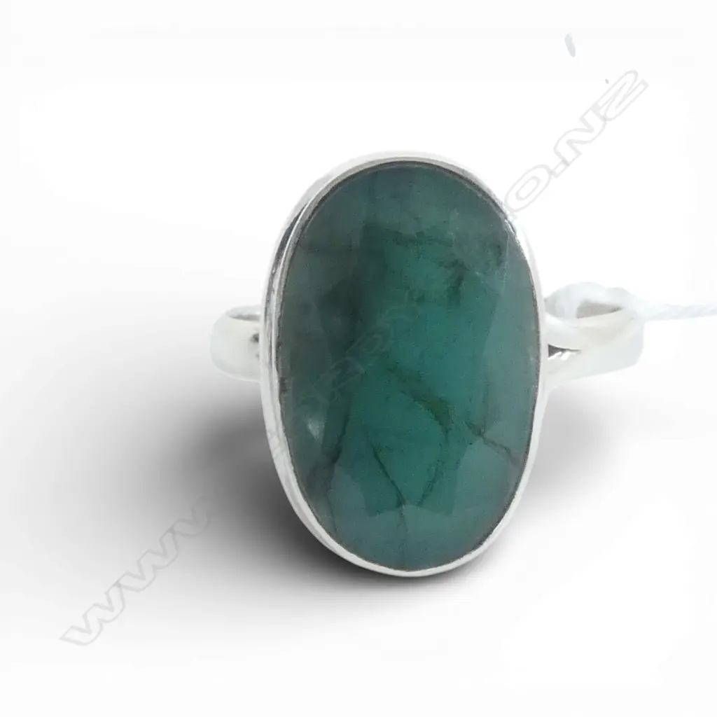 SILVER & EMERALD TREATED ? RING SIZE Q Image 1++