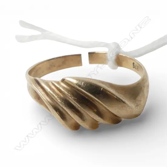 9ct GOLD RING FAULTS 2.26gms 
