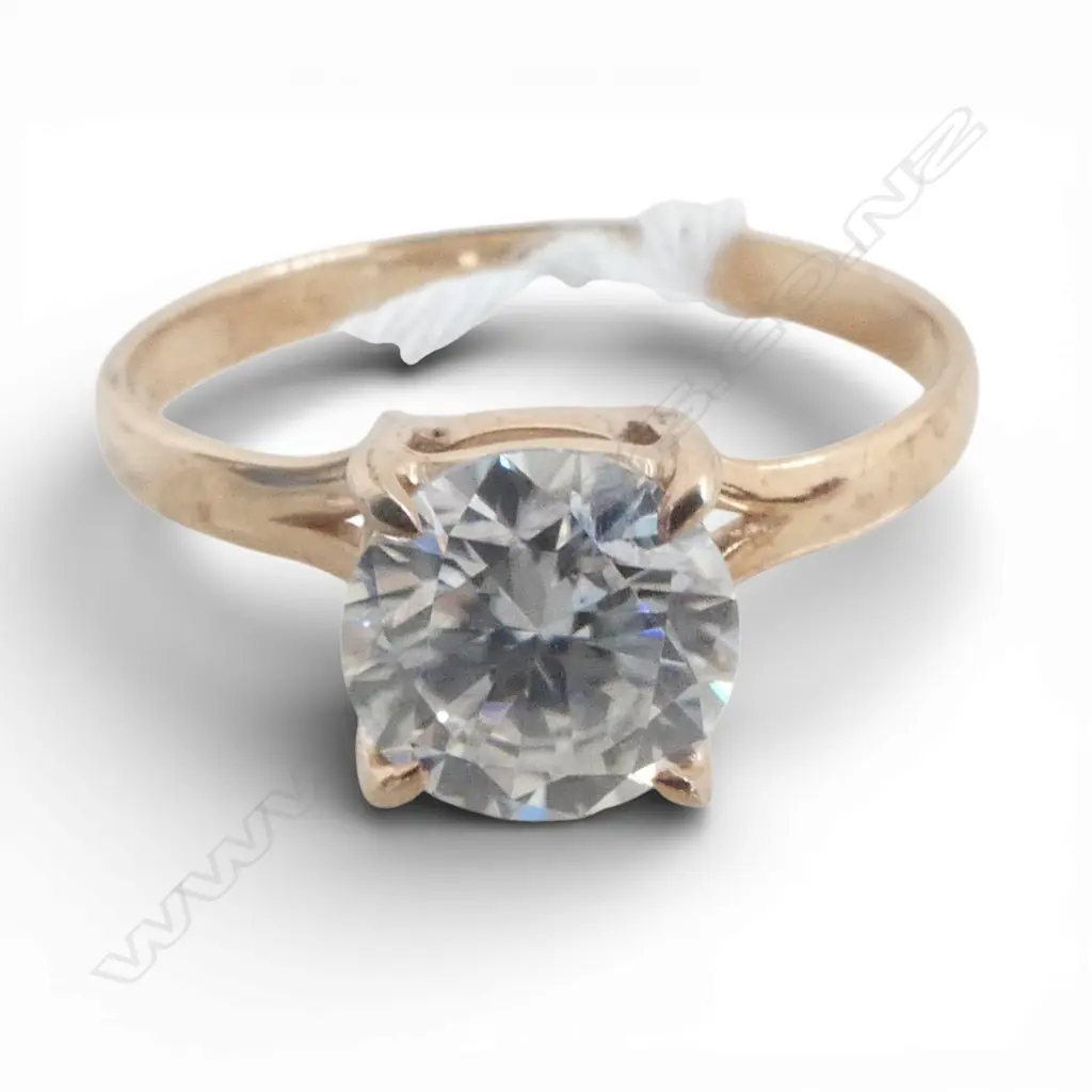 SILVER GILT MOISSONITE RING SIZE Q Image 1++