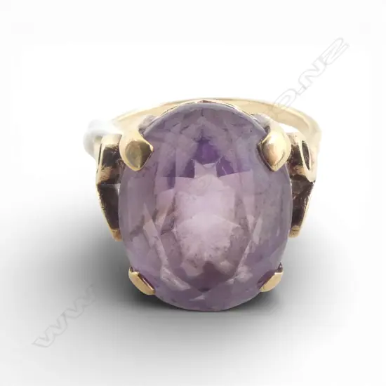 9ct Y/GOLD (14 x 11mm) OVAL AMETHYST RING, 4.49gm SIZE N1/2