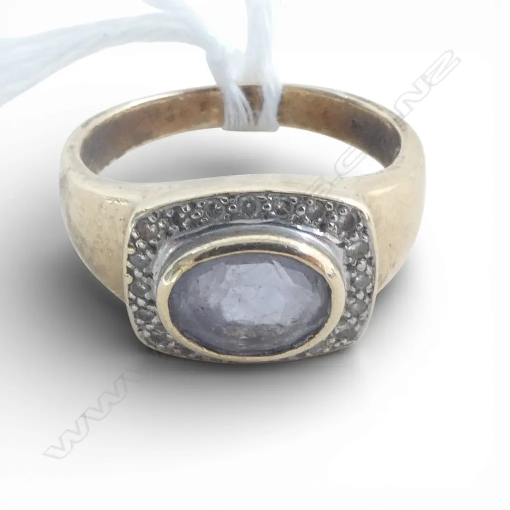 9ct GOLD & AMETHYST/DIAMOND SIGNET STYLE RING 5.02gms SIZE R Image 1++