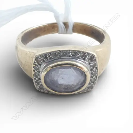 9ct GOLD & AMETHYST/DIAMOND SIGNET STYLE RING 5.02gms SIZE R