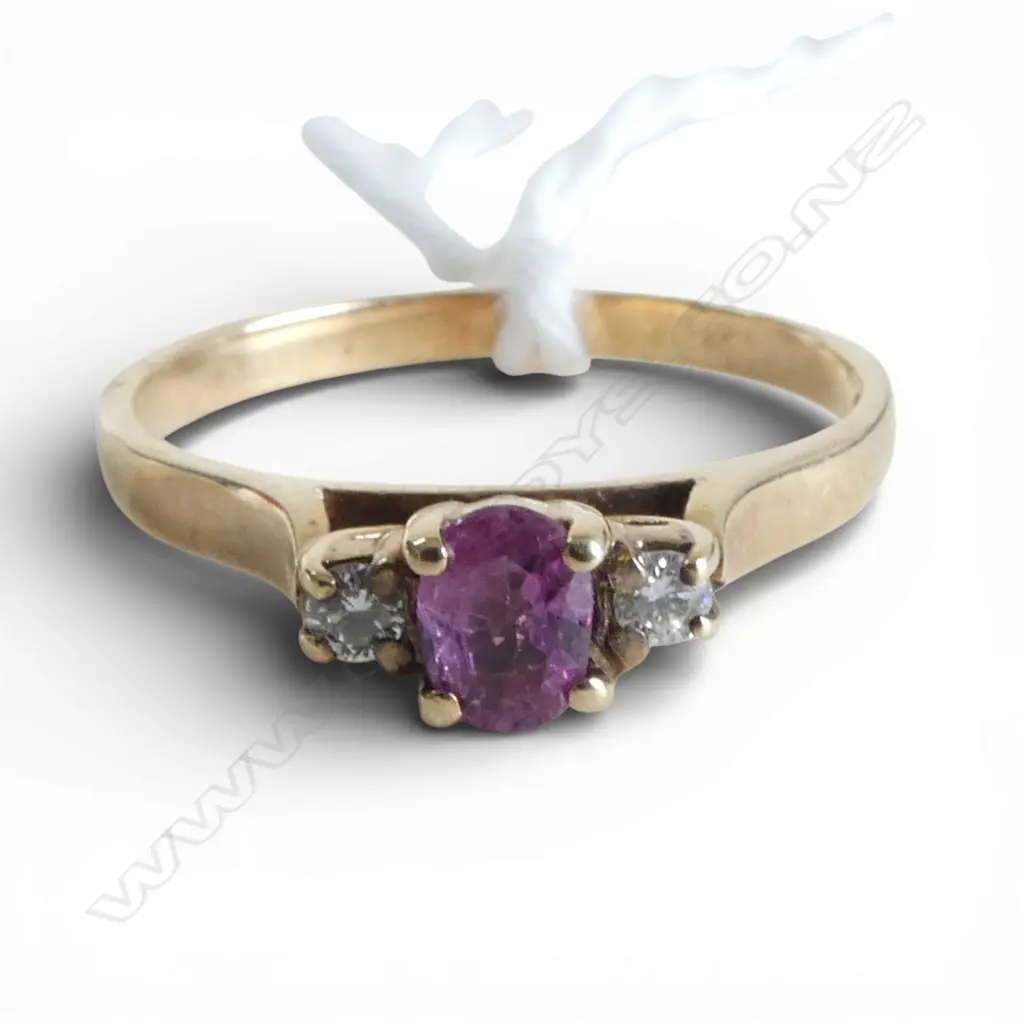 9CT Y/GOLD PINK SAPPHIRE & DIAMOND 3 STONE RING 2gms SIZE O1/2 Image 1++