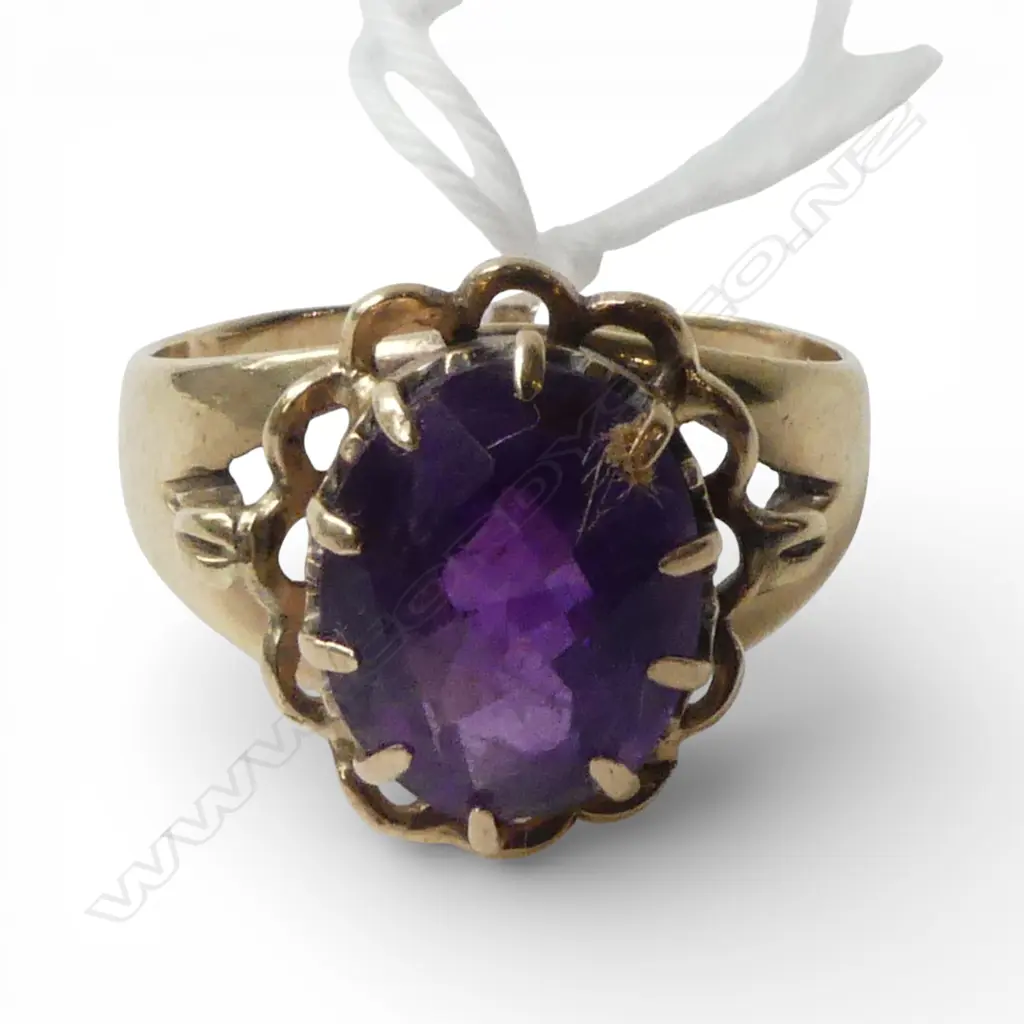 9ct GOLD & AMETHYST RING 2.94gms SIZE M Image 1++