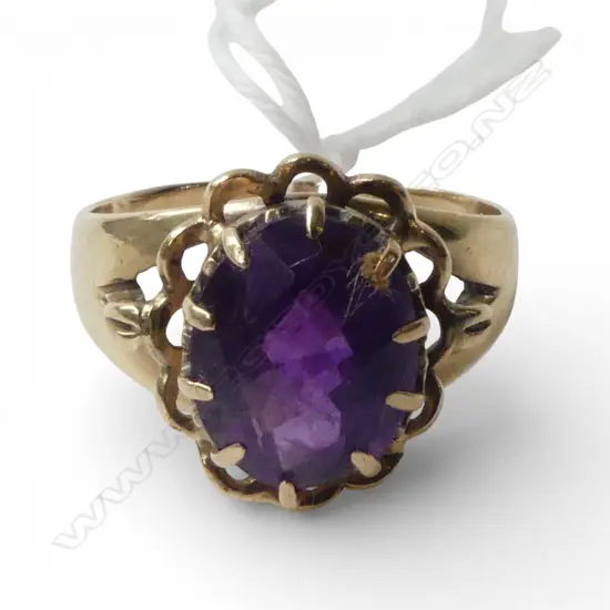 9ct GOLD & AMETHYST RING 2.94gms SIZE M