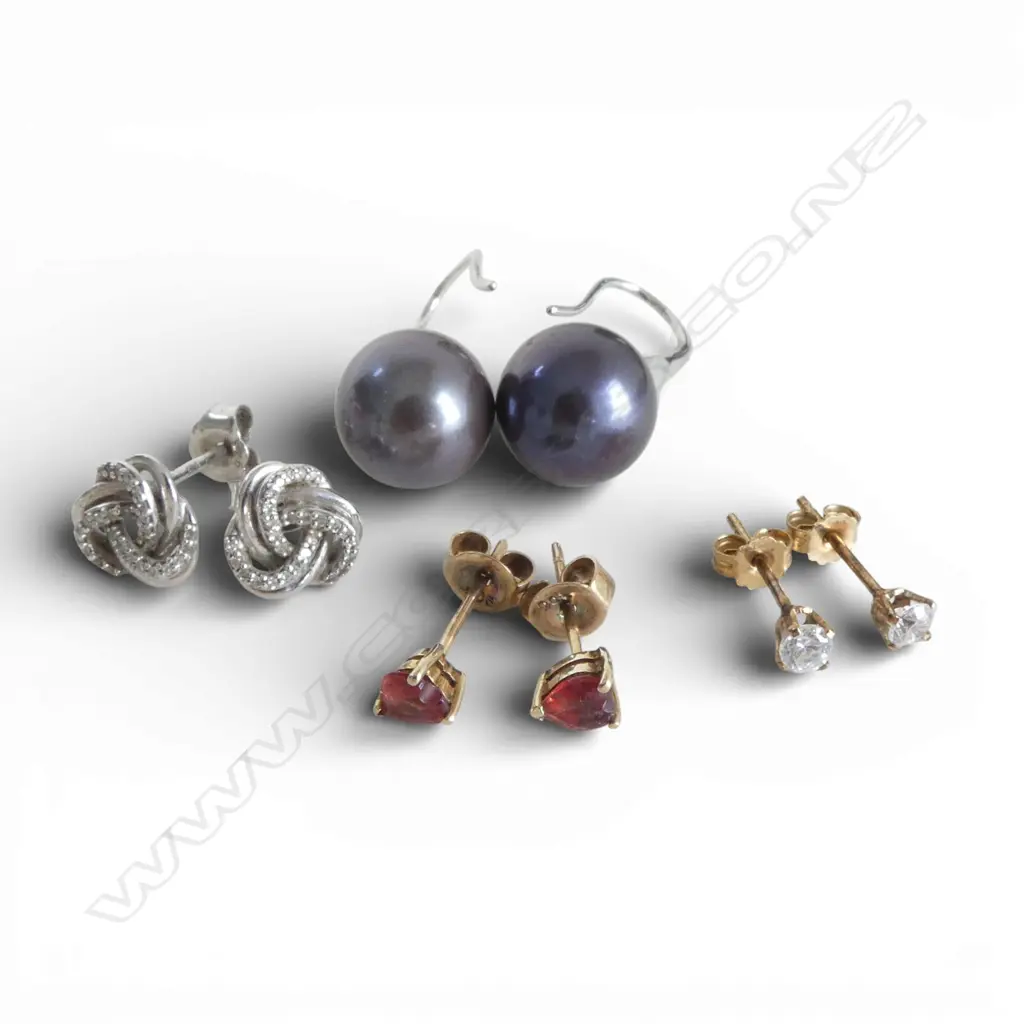 4 PRS EARRINGS; 2  9CT 1.0gms, 2 STG Image 1++