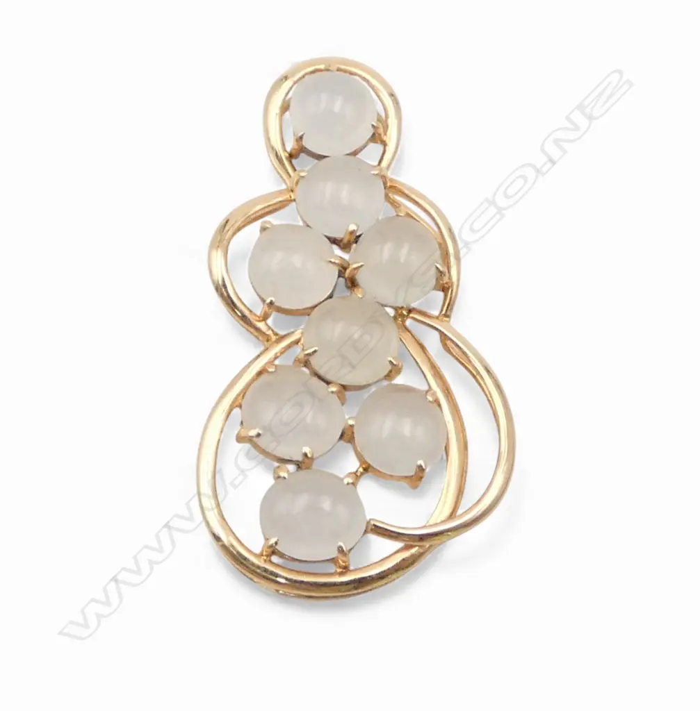 18ct GOLD & 8 MOONSTONE PENDANT 3.1gms Image 1++