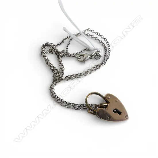 VINTAGE 9ct GOLD PLATED LOCK PENDANT & CHAIN