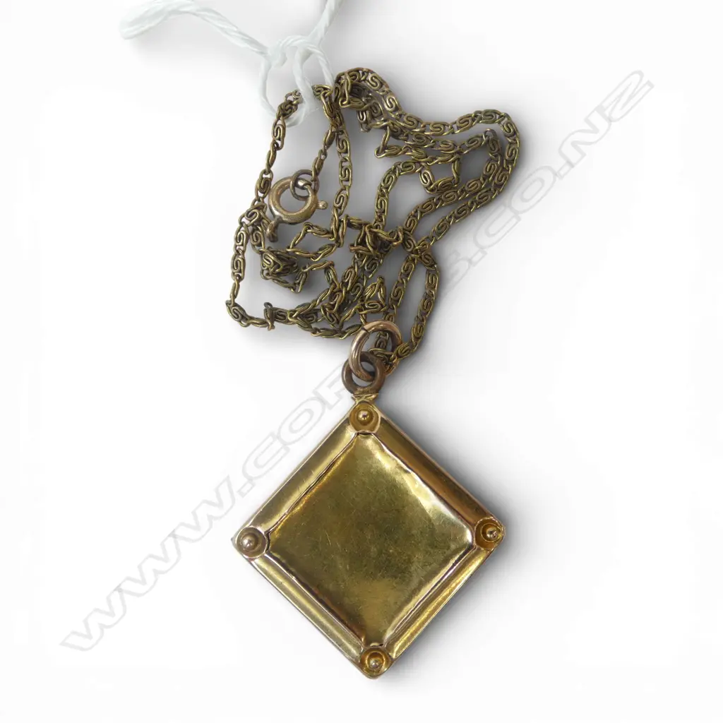 14-15CT YG LOCKET 23x23mm 8.3gms (NOT INCL. BASE METAL CHAIN) SOME WEAR Image 1++