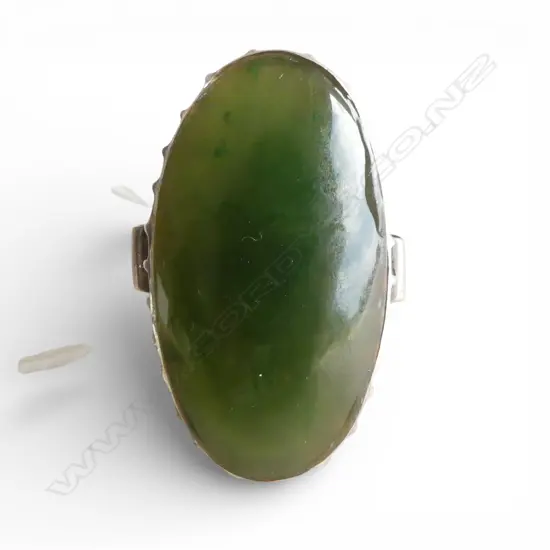 LGE VINTAGE SILVER & POUNAMU DRESS RING SIZE Q1/2