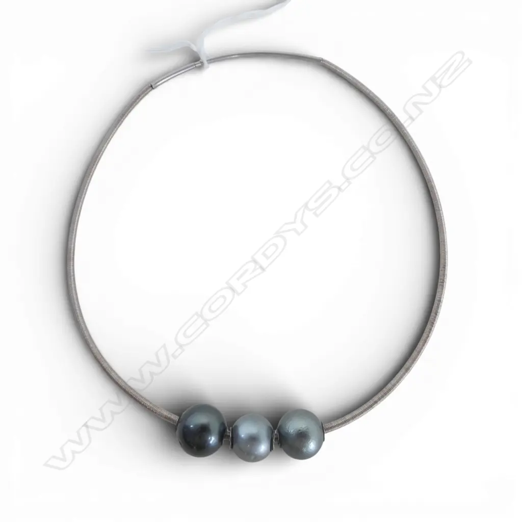 SIMON MISDALE SILVER AND FLOATING BLACK PEARL NECKLET From Simon's estate  Image 1++