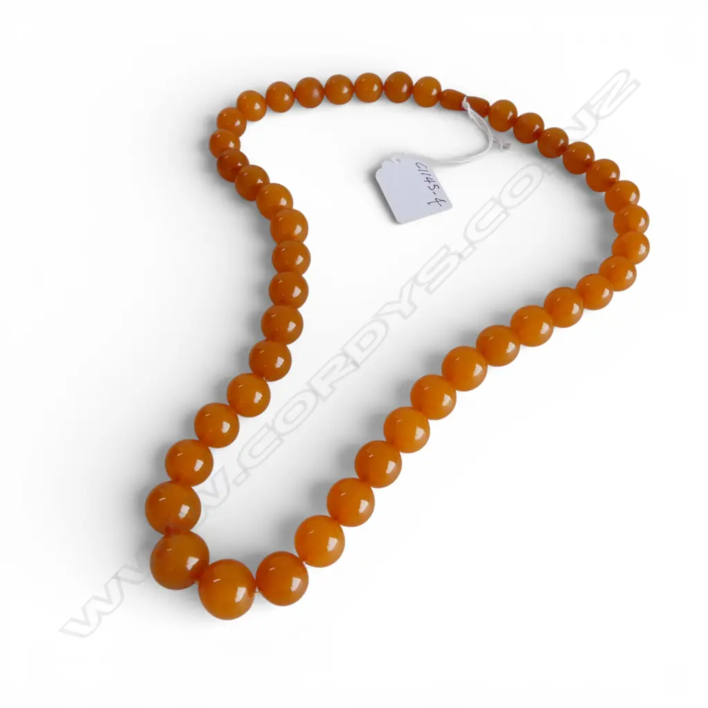 VINTAGE GRADUATED AMBER NECKLACE, L.640mm Image 1++