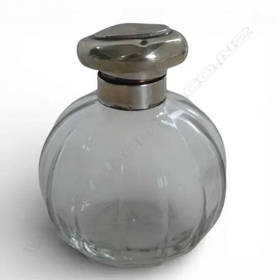 SILVER HINGED TOP GLASS PERFUME BOTTLE lid slightly squashed. Birmingham 1922. H.105mm.  