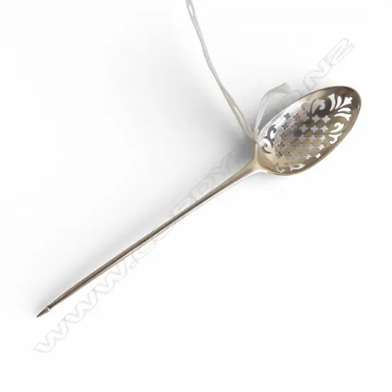 GEORGE III SILVER MOTE SPOON London 1802 or earlier. For the removal of tea leaves