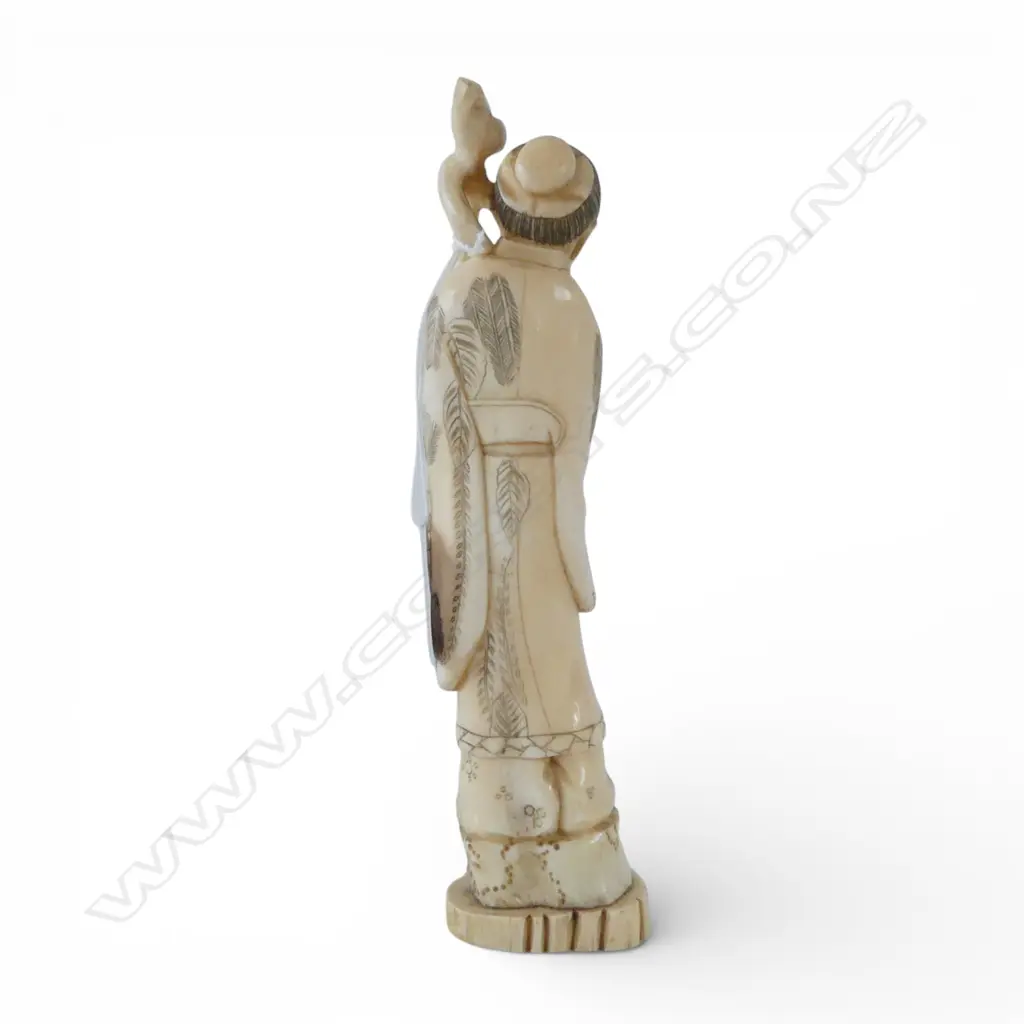 JAPANESE MARINE IVORY FIGURE; MAN w. WALKING STICK H.210mm SIGNED TO BASE Image 1++