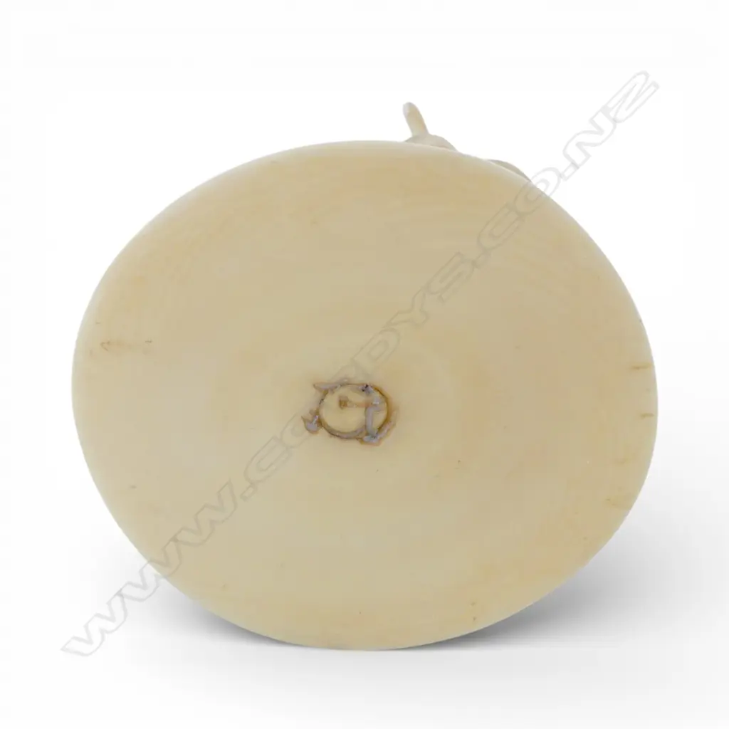 JAPANESE IVORY FIGURE; MAN w. SWORD & GOURD BOTTLE H.125mm Image 1++