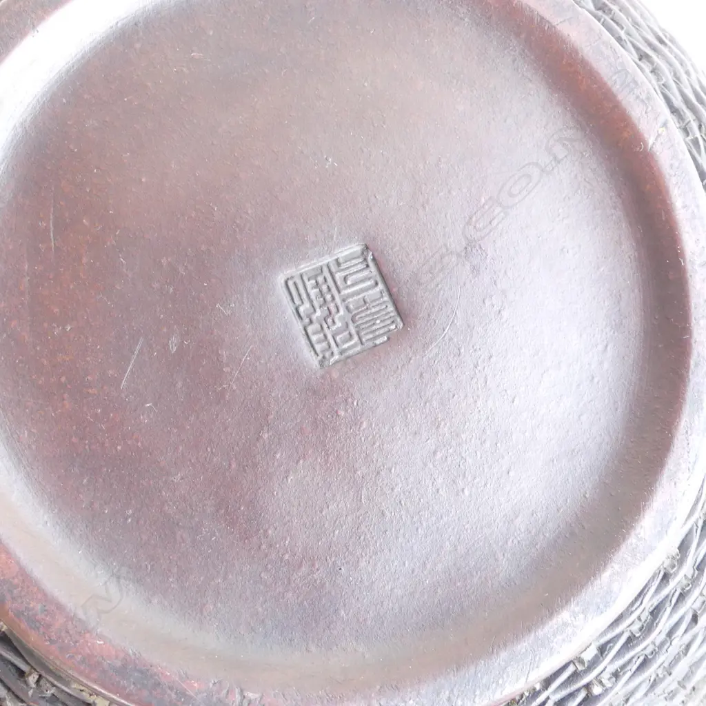 LG ORIENTAL YIXING WARE TEAPOT DECORATED w. CRABS L.350mm Image 1++