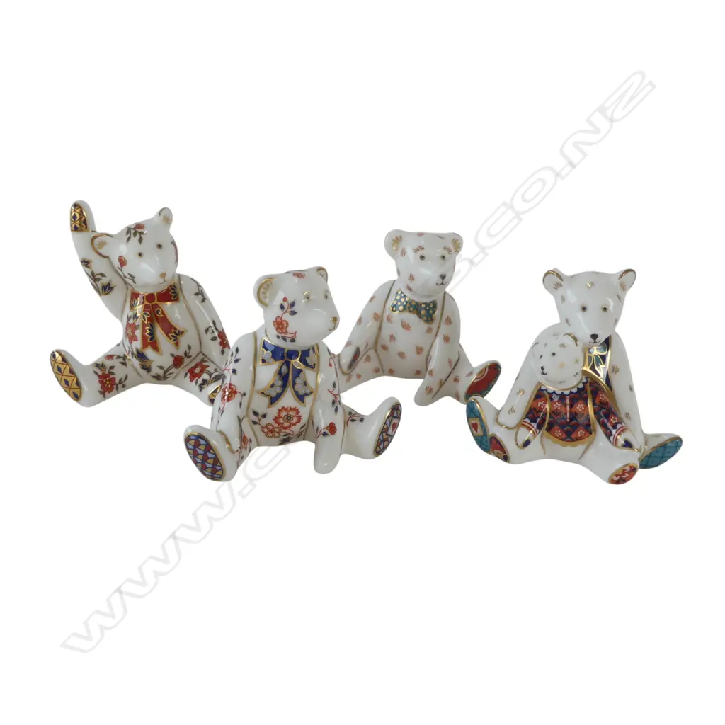4 ROYAL CROWN DERBY BEARS H.70mm Image 1++
