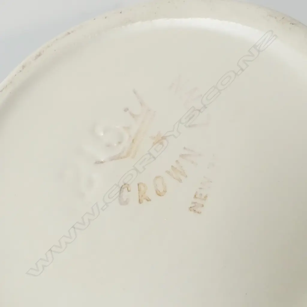 CROWN LYNN WATERING CAN VASE H.100mm Image 1++