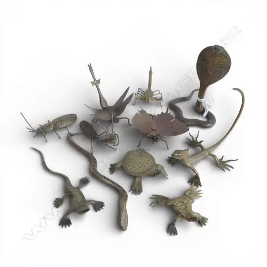 11 INDIAN BRASS ANIMAL PLACE NAME HOLDERS H.75mm