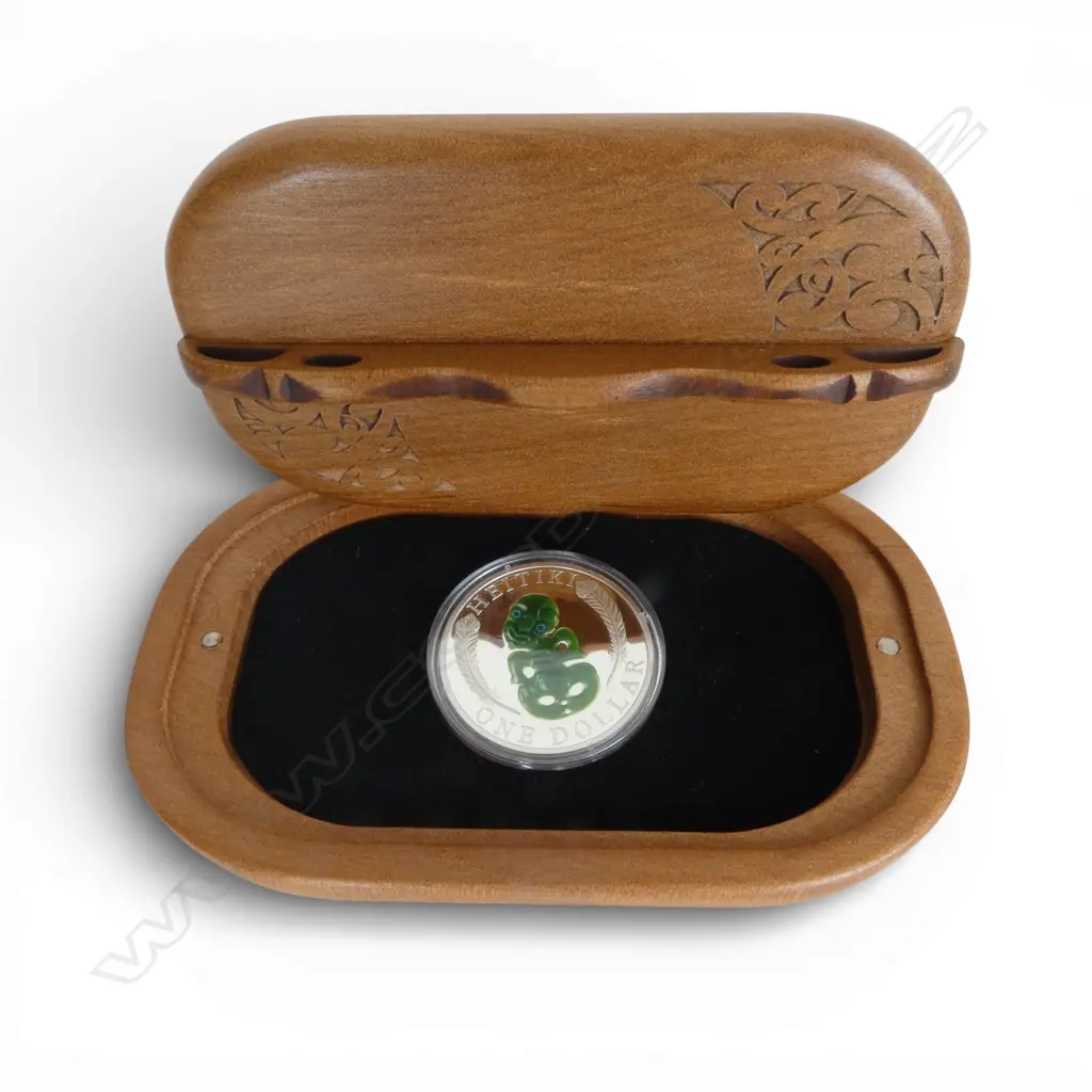 2010 $1 HEI TIKI .999 SILVER oz Ed. 2266/4000 in waka huia presentation box Image 1++
