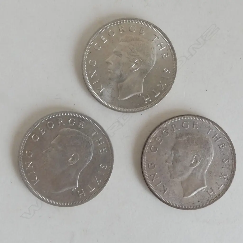 3 1949 NEW ZEALAND COMEMORATIVE ROYAL VISIT CROWN .500 SILVER COINS 84.80gms Image 1++