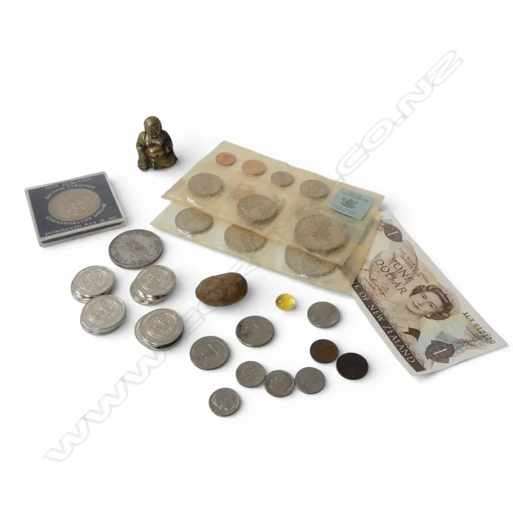 ASST. COMMEMORATIVE COINS INCLUDING N.Z. 1949 .500 SILVER CROWN... Image 1++