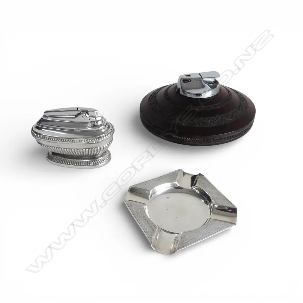 STG SILVER ASH TRAY, SHEFFIELD 1934 33gms + 2 RONSON TABLE LIGHTERS Image 1++