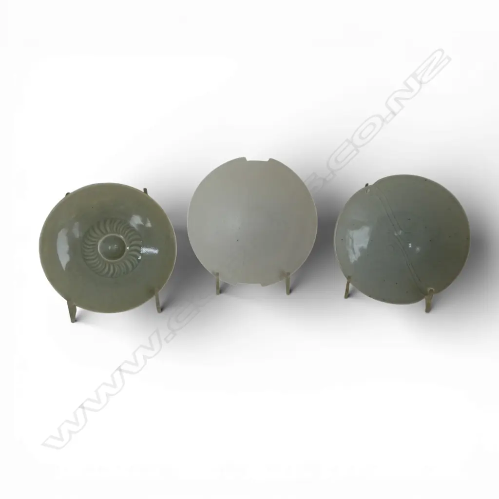 3 FINE CERAMIC DISHES, Dia.120mm Image 1++